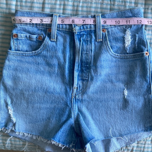 Levi’s Shorts - Picture 6 of 7